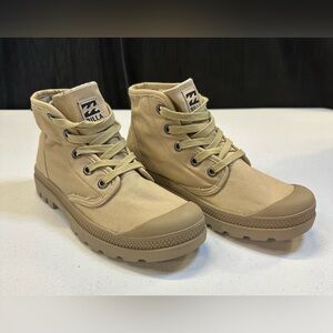 Billabong wanderlust Women’s beige Boots size‎ 7